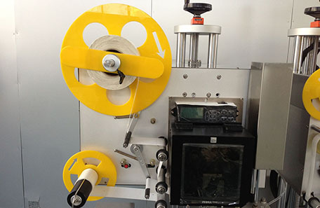 紙盒在線打印貼標機